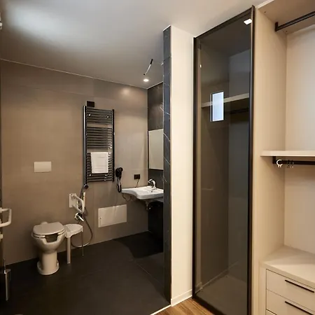 酒店 Orizzonte Mhotel 3*